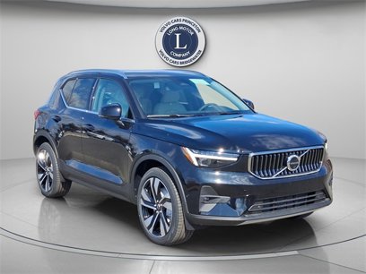 New 2025 Volvo XC40 B5 Ultra w/ Climate Package