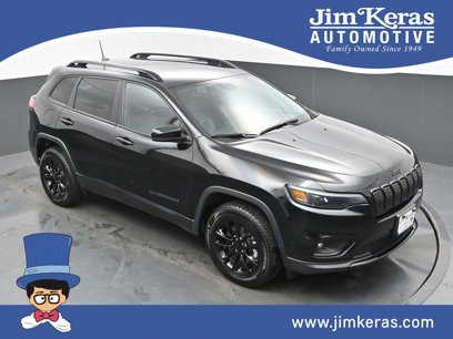 Used 2023 Jeep Cherokee Altitude Lux