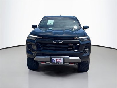 Used 2023 Chevrolet Colorado Z71 w/ Z71 Convenience Package 2