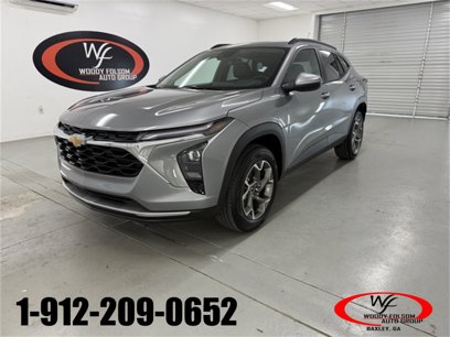 New 2025 Chevrolet Trax LT w/ Driver Confidence Package