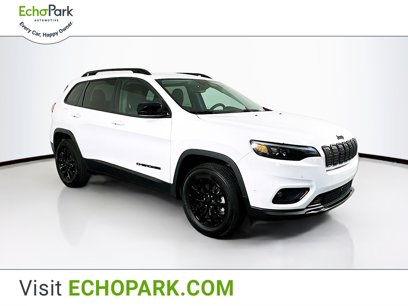 Used 2023 Jeep Cherokee Altitude Lux