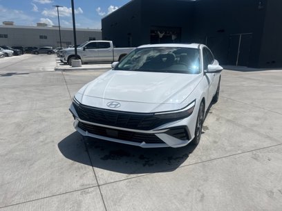 New 2025 Hyundai Elantra Limited