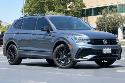 Used 2023 Volkswagen Tiguan SE R-Line