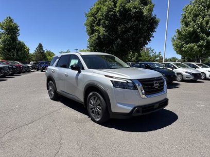 New 2025 Nissan Pathfinder S