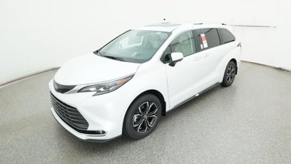 New 2025 Toyota Sienna Platinum
