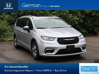 Used 2023 Chrysler Pacifica Limited