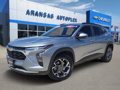 Certified 2025 Chevrolet Trax LT w/ Driver Confidence Package