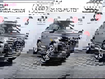 Certified 2025 Audi Q7 2.0T Premium w/ Convenience Package