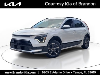 New 2025 Kia Niro SX