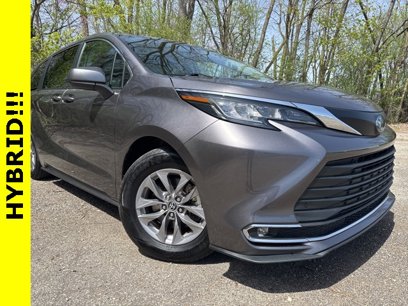 Used 2023 Toyota Sienna XLE
