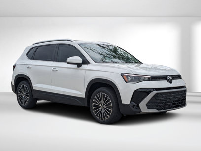 New 2025 Volkswagen Taos SE