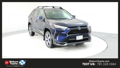 New 2025 Toyota RAV4 SE