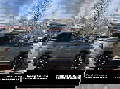 New 2025 Nissan Kicks SR