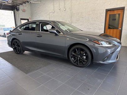 New 2025 Lexus ES 350 w/ Premium Package