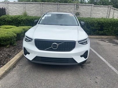 Used 2023 Volvo XC40 B5 Plus