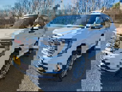 New 2025 GMC Acadia Denali