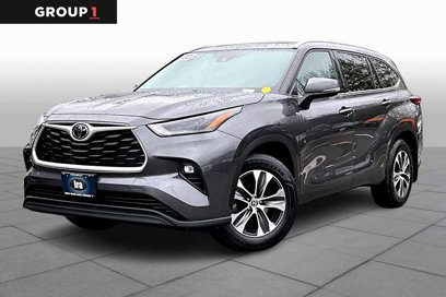 Used 2022 Toyota Highlander XLE