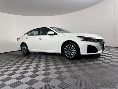 Used 2023 Nissan Altima 2.5 SV