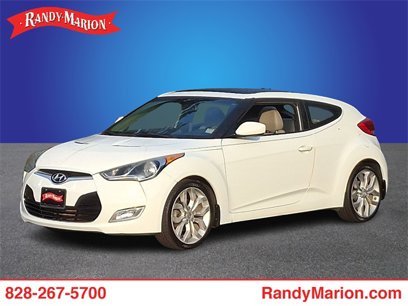 Used 2013 Hyundai Veloster w/ Style Pkg