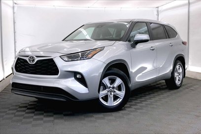 Used 2024 Toyota Highlander LE