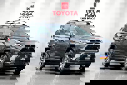 New 2025 Toyota RAV4 XLE