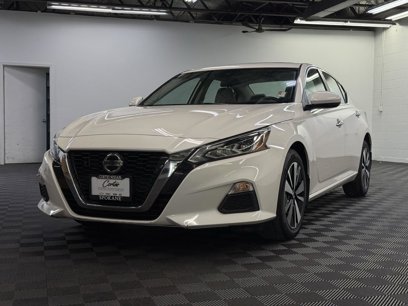 Used 2022 Nissan Altima 2.5 SV w/ SV Premium Package
