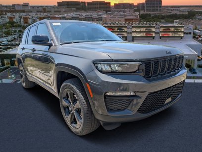 New 2025 Jeep Grand Cherokee Limited w/ Black Appearance Package