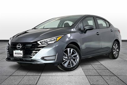 New 2025 Nissan Versa SV w/ Trunk Package