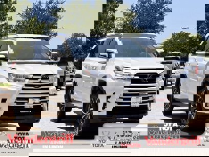 Used 2019 Toyota Highlander XLE
