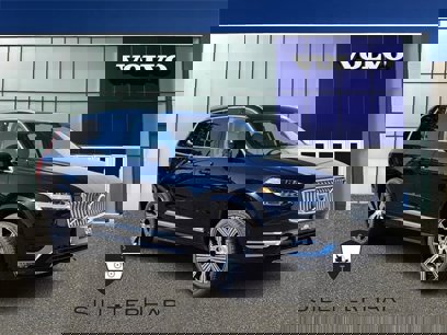 New 2025 Volvo XC90 B6 Ultra w/ Lounge Package