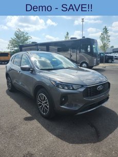 New 2025 Ford Escape SE