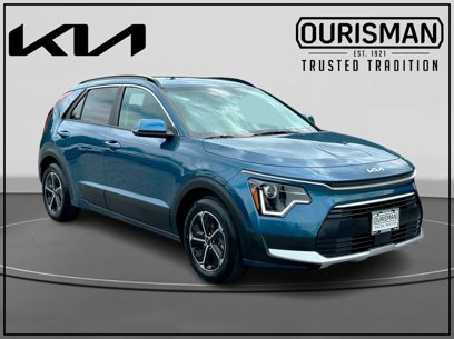 Certified 2025 Kia Niro EX