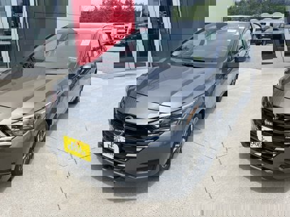 New 2025 Nissan Versa SV