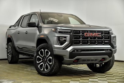 New 2025 GMC Canyon AT4 w/ Nightfall Edition