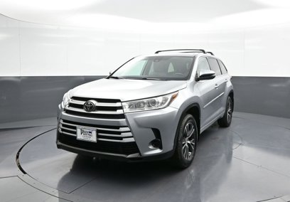 Certified 2018 Toyota Highlander LE