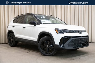 New 2025 Volkswagen Taos SE