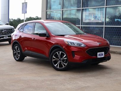 Used 2022 Ford Escape SE w/ SE Sport Appearance Package