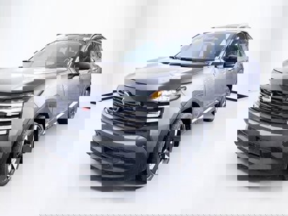 New 2025 Nissan Kicks SR