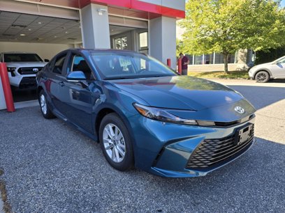 New 2025 Toyota Camry LE