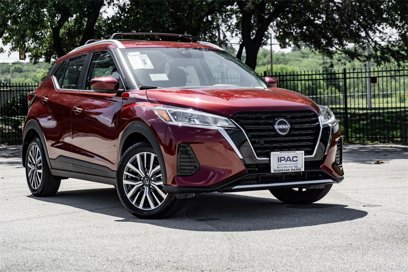 New 2024 Nissan Kicks SV w/ Exterior Package