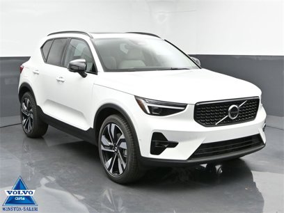 New 2025 Volvo XC40 B5 Plus w/ Protection Package Premier