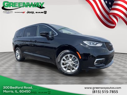 New 2025 Chrysler Pacifica Select w/ Uconnect Theater Family Group