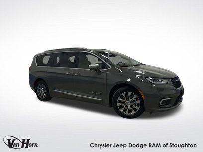 Used 2021 Chrysler Pacifica Pinnacle