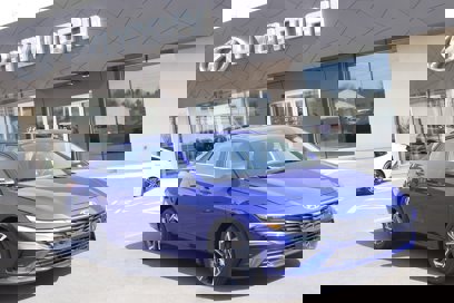 New 2025 Hyundai Elantra Limited