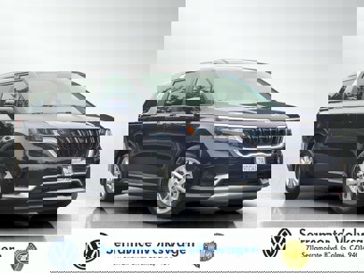 Certified 2023 Kia Carnival LX