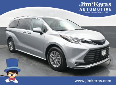 Used 2023 Toyota Sienna XLE