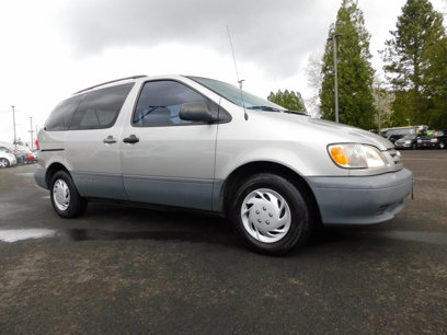 Used 2002 Toyota Sienna CE