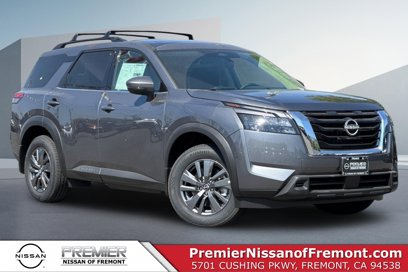 New 2025 Nissan Pathfinder SV w/ Cargo Package