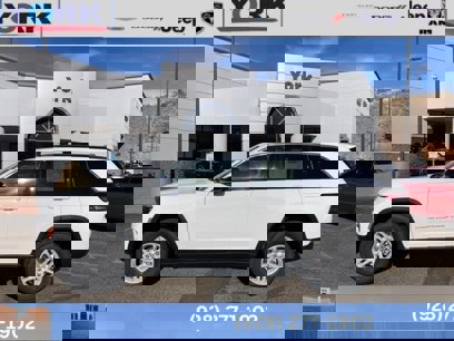 New 2025 Jeep Grand Cherokee Laredo w/ Luxury Tech Group I