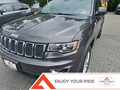 Used 2017 Jeep Grand Cherokee Laredo w/ Quick Order Package 23E